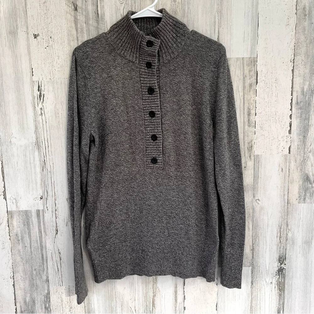 Eddie Bauer Men’s Size Medium 6 Button Pullover Sweater In Gray/White